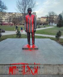 A.P. ( 24) i M.T.( 25) , obe članice NVO inicijativa mladih i aktivni studenti u blokadi su pros copy.jpg