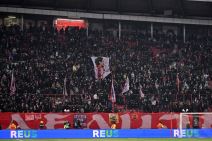 Barjak sa likom Siniše Mihajlovića na Marakani