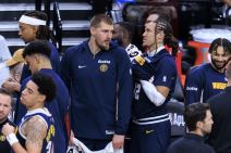 Nikola Jokić i Eron Gordon na meču Denvera