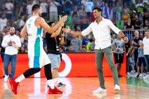 Luka Dončić i Novak Đoković se pozdravljaju u Ljubljani