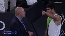 Karlos Alkaraz se žali kod supervizora Australijan opena (3).jpg