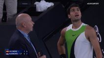 Karlos Alkaraz se žali kod supervizora Australijan opena (1).jpg