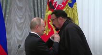 Stiven Sigal i Putin (3).png