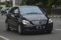 Mercedes A170 7.jpg