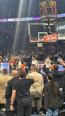 Rogavopulos nesportski potez i haos u Areni (3).jpg