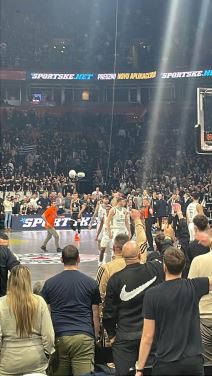 Rogavopulos nesportski potez i haos u Areni (4).jpg