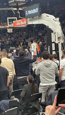 Rogavopulos nesportski potez i haos u Areni (1).jpg