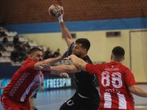 Detalj sa rukometnog derbija između Partizana i Crvene zvezde.