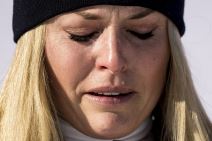 Lindzi Von plače posle pobede na trci Svetskog kupa u Švajcarskoj