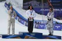 Roman Miradoli, Federika Brinjone i Kornelija Huter na pobedničkom postolju