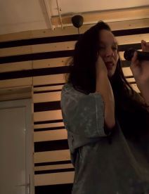 Edita Aradinović trudna peva i plače (2).jpg