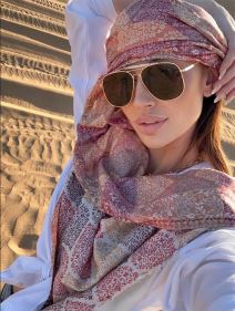 Katarina Živković slavi Dan zaljubljenih u Dubaiju (4).jpg