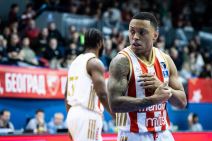 Jago dos Santos na meču protiv Iokee