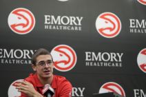 Nikola Đurišić na konferenciji za medije.