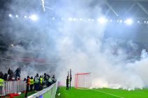 Bakljada na utakmici Lil Crvena zvezda