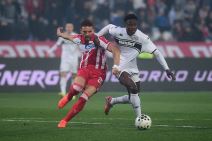 Strahinja Eraković i Demba Sek u derbiju Zvezda Partizan