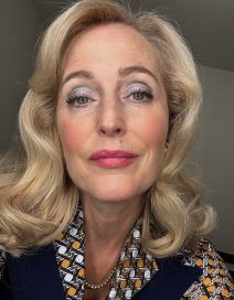 Džilijen Anderson (2).png