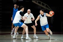 Okupljanje košarkaša Srbije pred meč sa Turskom (2).jpg