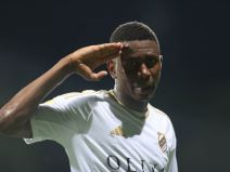 Fudbaler Čukaričkog Sambu Sisoko.