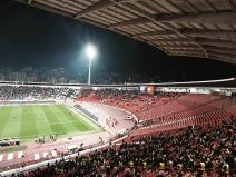 Tribine stadiona Rajko Mitić deset minuta pred početak meča (4).jpg