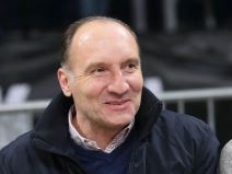 Trener Partizana Damir Čakar.