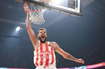 Uroš Plavšić centar Crvene zvezde