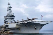 Francuski nosač aviona Šarl de Gol (2).jpg