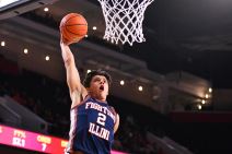 Andrej Stojaković zakucava na meču protiv UCS-a