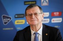 Aleksandar Boričić u odelu.