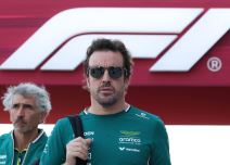 Aston Martin Formula 1 (2).jpg