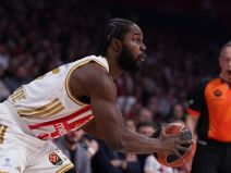 Košarkaš Crvene zvezde Semi Odželej.