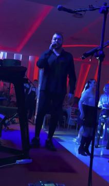 Sloba Vasić nastupa nakon izlaska iz bolnice (2).jpg