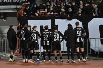 Igrači Partizana posle poraza od Vojvodine (2).jpg