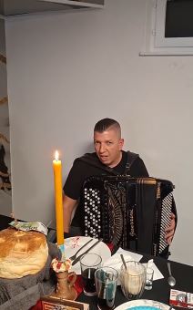 Maki Aranđelović harmonikaš (2).png