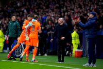 Golman Totenhema Antonjin Kinski izlazi iz igre nakon grešaka u Ligi šampiona.