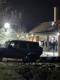 Muk ispred doma Darka Lazića (3).jpg