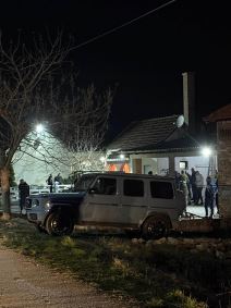 Muk ispred doma Darka Lazića (4).jpg