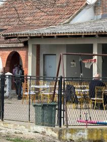 Darkova zena se ne odvaja od njegove majke Branke (5).jpg