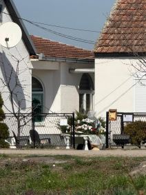 Darko Lazic kuća sahrana (2).jpg