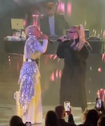 Milica Todorović na koncertu Indire Levak (1).jpg