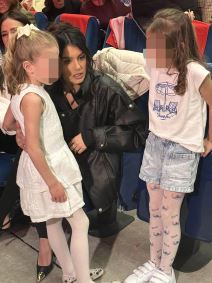 Žena Vladana iz Magla benda ponovo u prvom redu Ne voli eksponiranje, došla da podrži muža