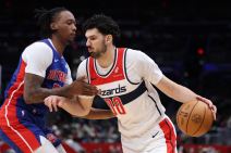 Tristan Vukčević na meču protiv Detroita