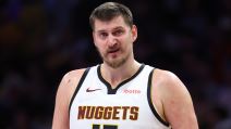 Nikola Jokić negoduje na utakmici Denvera
