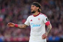 Nemanja Gudelj u dresu Sevilje.