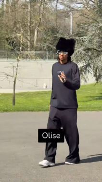 Majkl Olise na okupljanju Francuske.