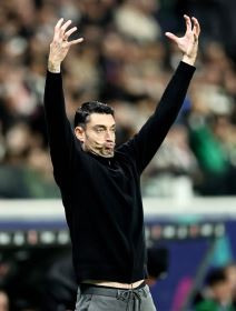 Albert Riera (6).jpg