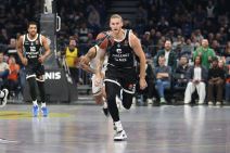 Dilan Osetkovski vodi loptu na Partizan ASVEL