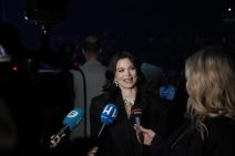 Milica Pavlović na koncertu Zdravka Čolića u Sarajevu (3).jpg