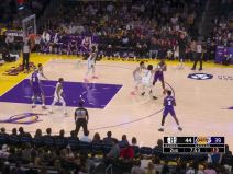 Lebron Džejms asistirao sinu u NBA ligi.