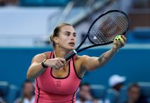 Arina Sabalenka servira u finalu Majamija